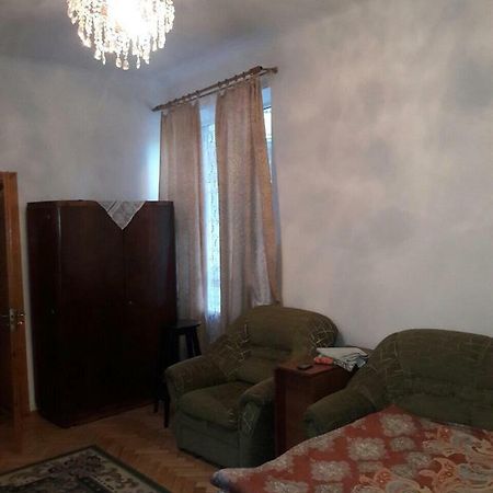 Квартира Між Вокзалом І Центром Λβιβ Εξωτερικό φωτογραφία